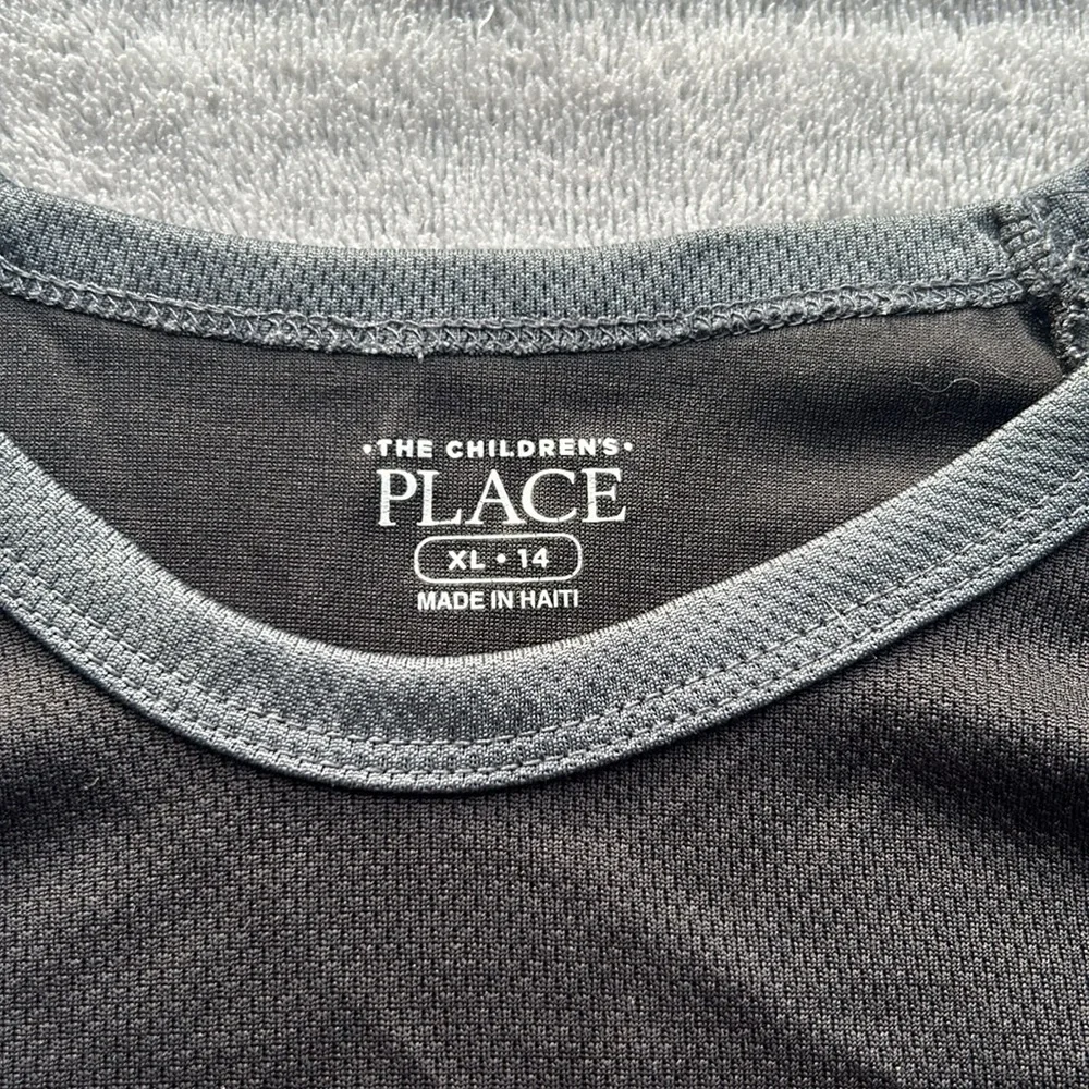 The Children’s Place Boys Graphic Front‎ SS Athletic Tee Size XL/14